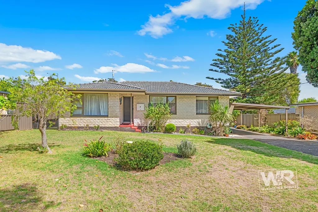 8 Regent Street, Gledhow, WA 6330