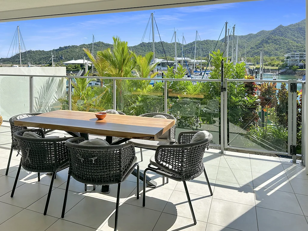 Nelly Bay 3Moenga Premium Position at Blue on Blue with Marina and Mountain Views