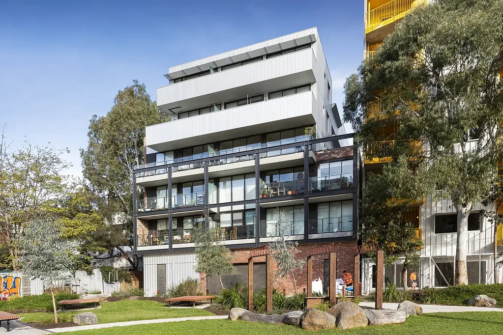 Brunswick 2 Bedroom Contemporary Living in the Heart of Brunswick