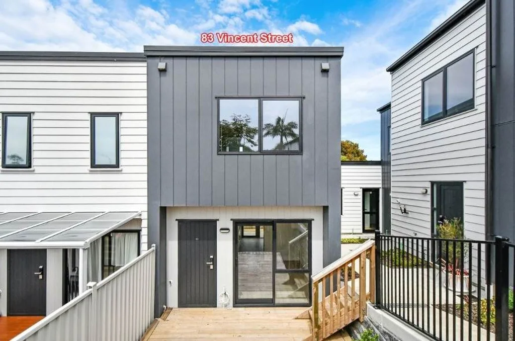 Premium Two Bedroom-Dual-Bathroom Luxury for M...
