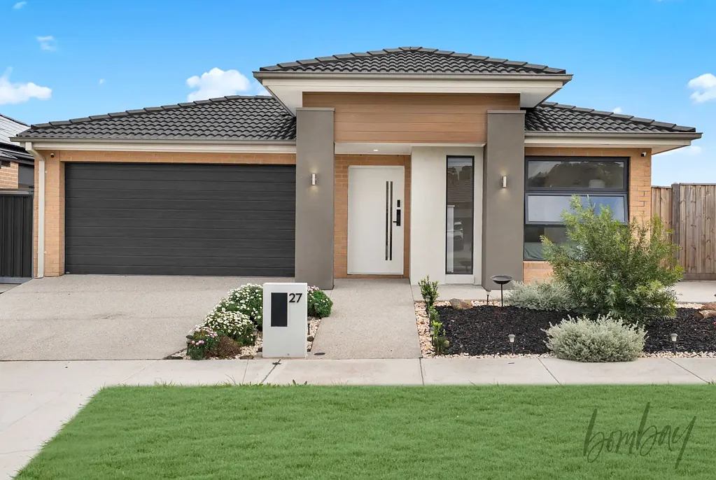 Beveridge 4chambre Effortless Elegance With Multiple Livings & 440sqm Land.