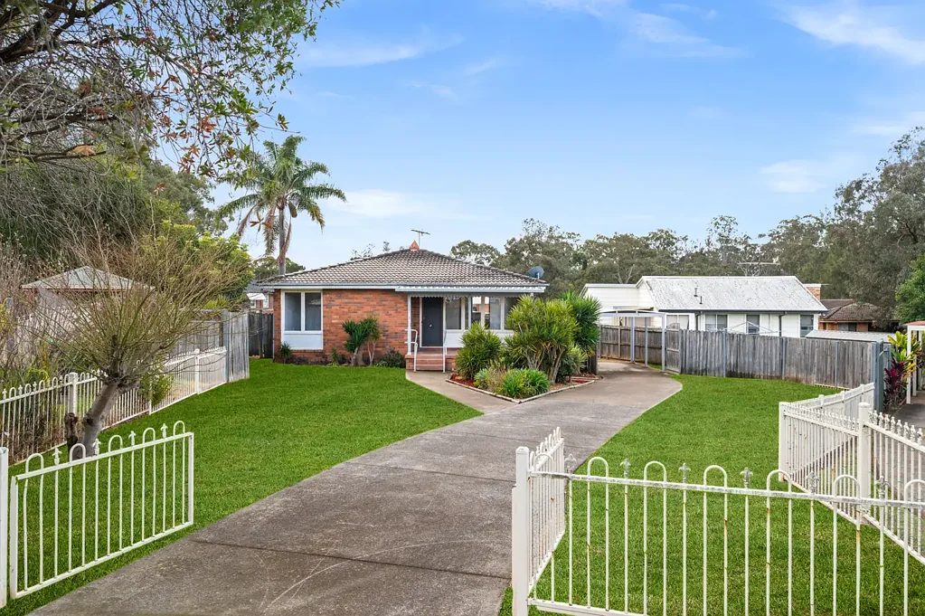 Bradbury 3Moenga Auction