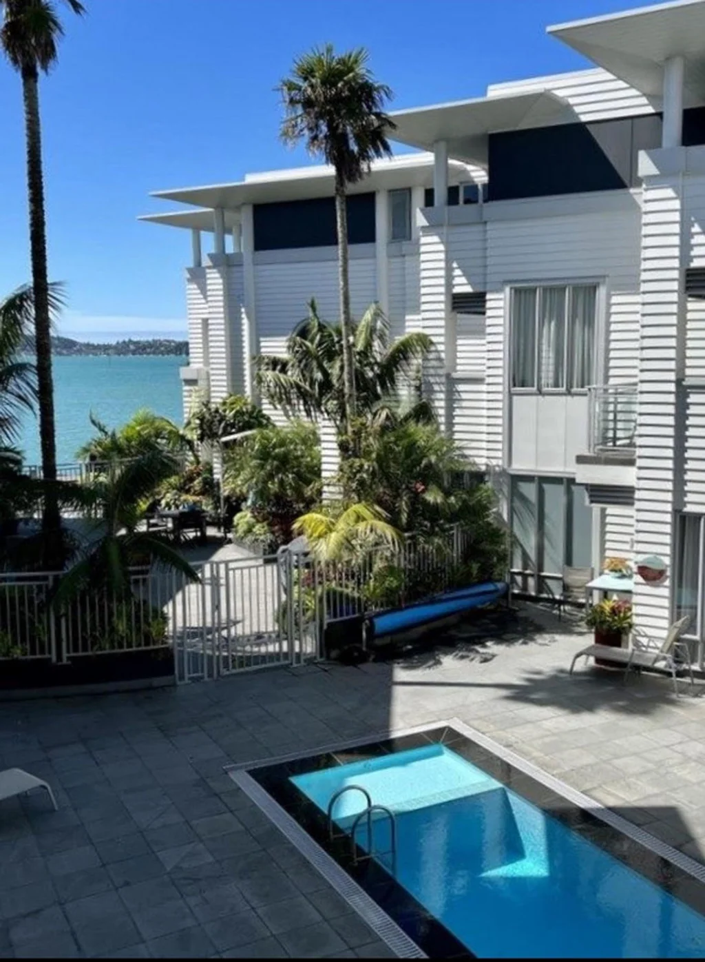 Paihia 2ห้องนอน REDUCED: Elevated, Luxurious, Furnished Apartment