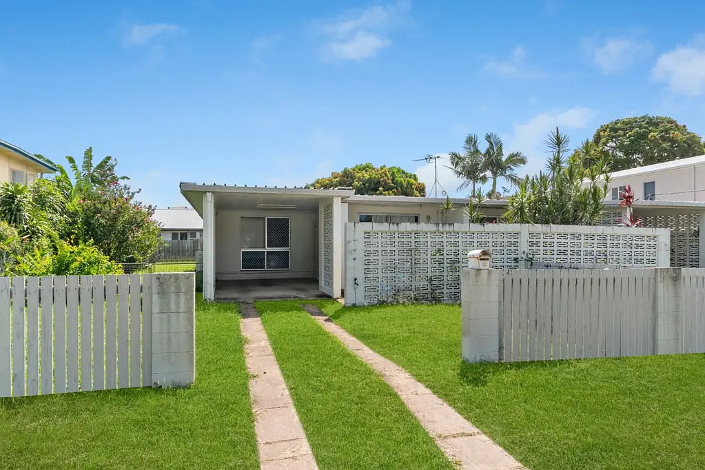 1 & 2/59 Lowth Street, Rosslea, QLD 4812