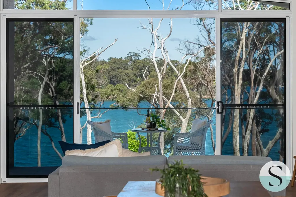 Nords Wharf 5침실 Frontline to The Lake, Big Water Views & Easy Lake Access, Brand New, Heavily Customised Home, Views from Up & Down, Drive Thru Mega Garage