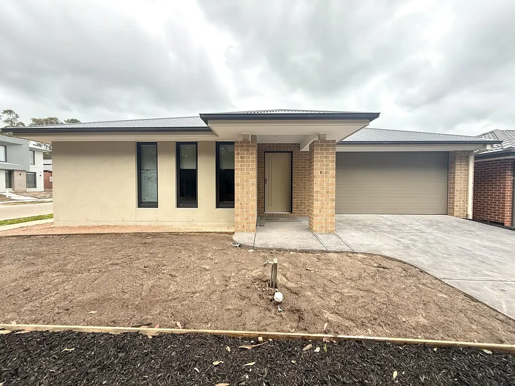 Modern Living in the Fairways Estate