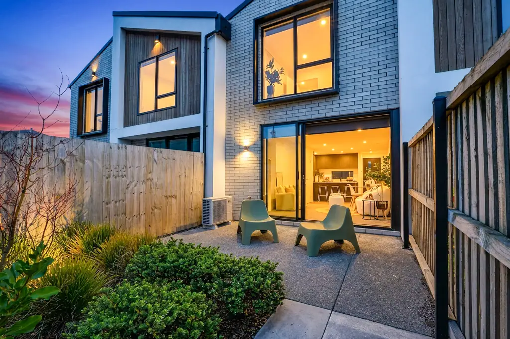 Addington 2Habitaciones URGENT SALE - PRICED SHARPLY FOR A RESULT