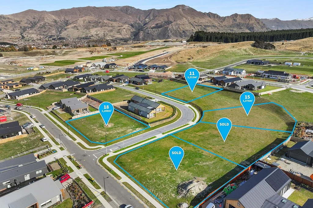Wanaka Perfectly Poised & Elevated 1,212m2