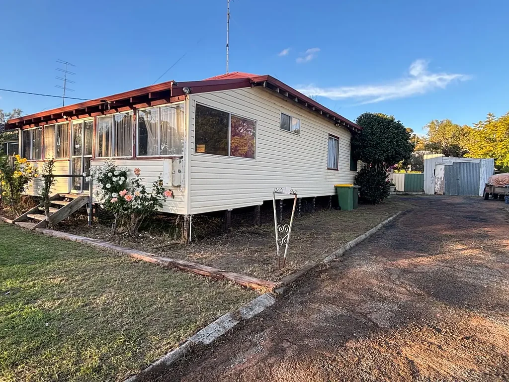 14 Sutton Street, Waroona, WA 6215