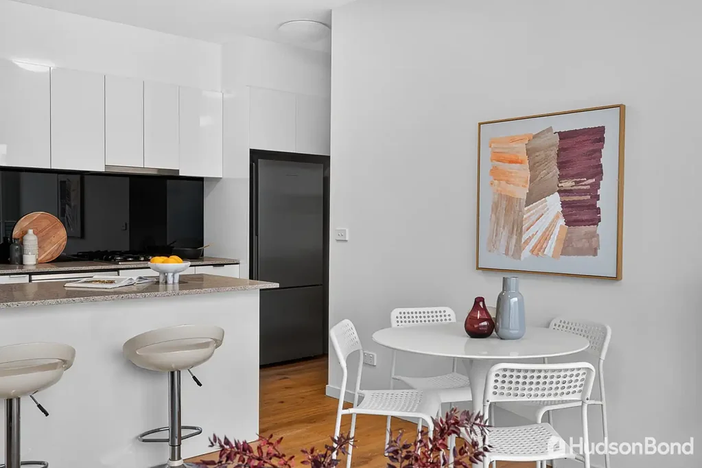 Glen Huntly 2ਬੈੱਡਰੂਮ Boutique 'The Grange' with Study Nook, Two Toilets & Secure Parking