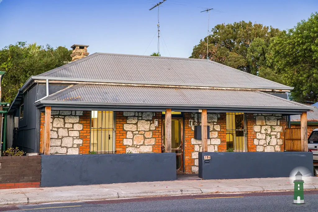 154 Hampton Road, Beaconsfield, WA 6162