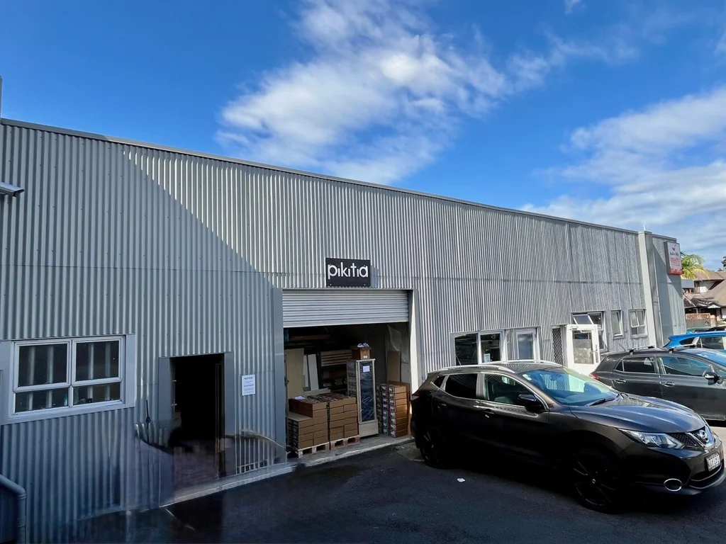 Tauranga Central Commercial hub in central Tauranga!