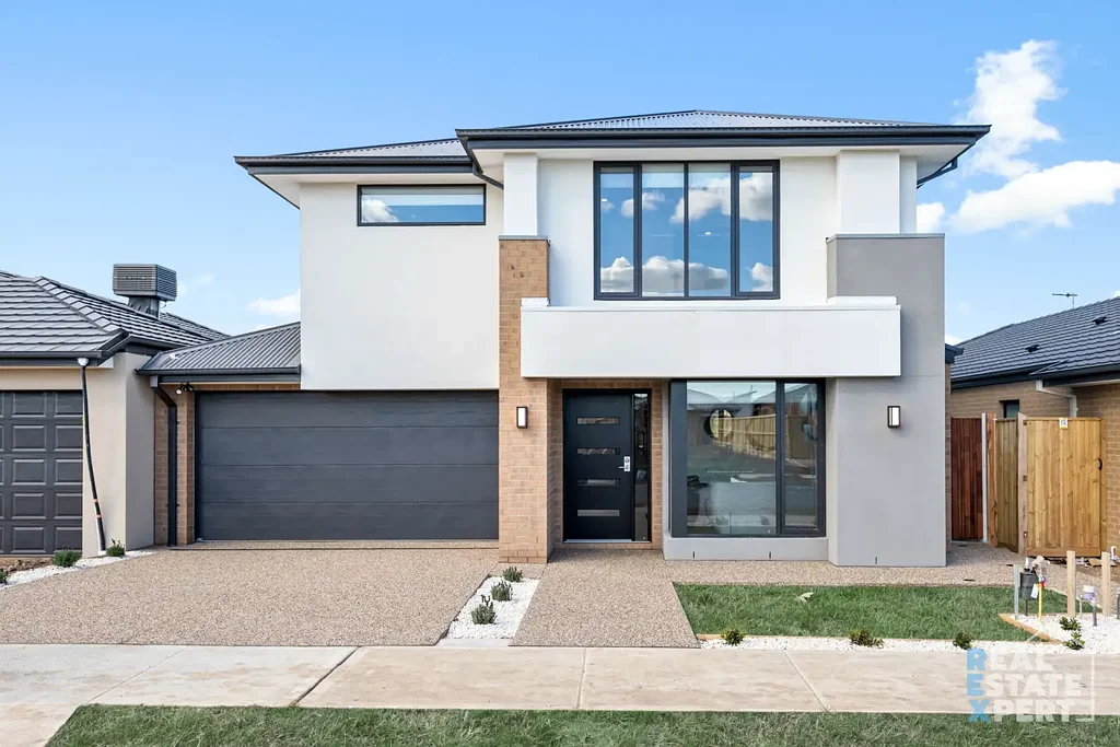 Clyde North 4 Bedroom Brand New Henley Home with 4 Living Zones, Ready To Move In!