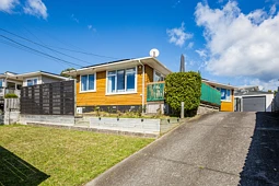 43 Mark Avenue, Paparangi