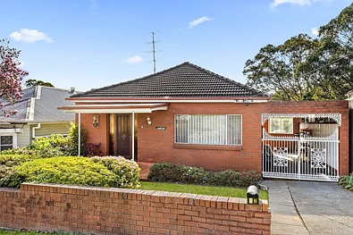 Mount Saint Thomas 3chambre Solid Brick Home  - Ready To Occupy!