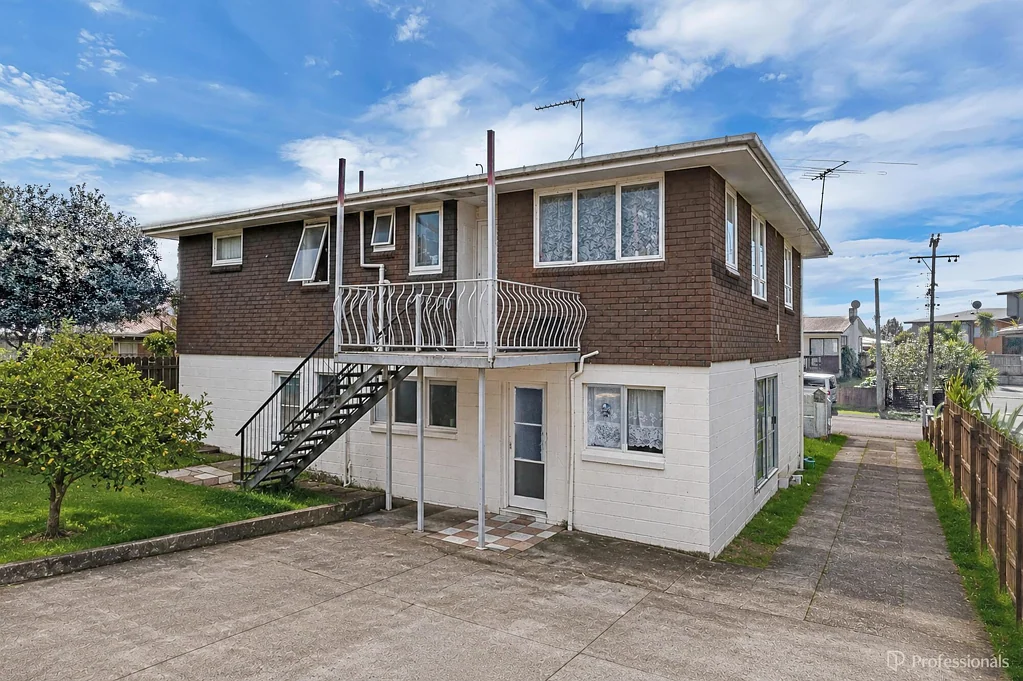 Otara 4 Slaapkamer LEGAL HOME & INCOME + DO-UP OPPORTUNITY