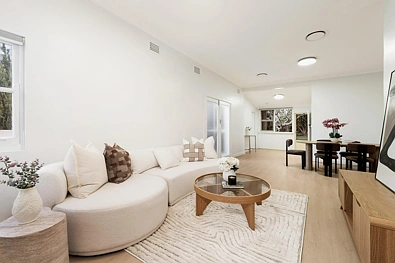 Hurstville 3બેડરૂમ Prime Double Brick Single Level Family Home in the Heart of Hurstville