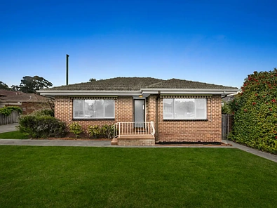 Dandenong 2Habitaciones Your Gateway into the Property Market. Updated Interior, 2-Bedroom Unit in a Superb Spot. Only 3 Mins Drive (approx.) to Dandenong Central.