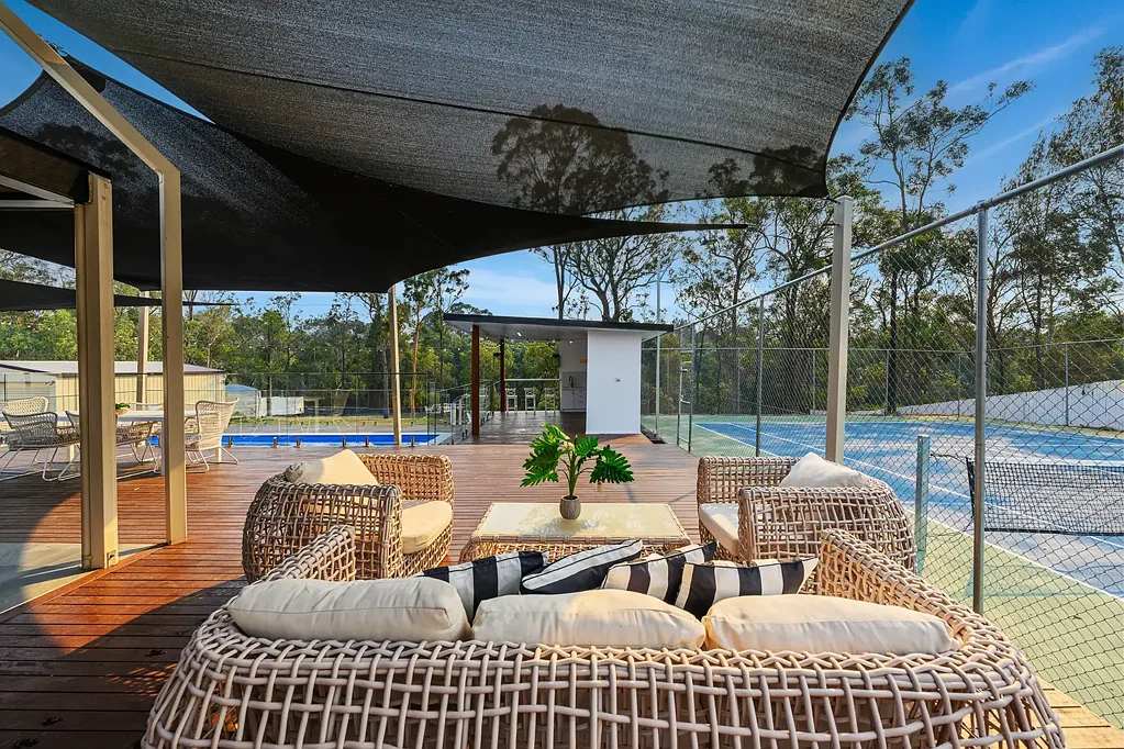 Helensvale 7chambre Luxe Waterfront Acreage  - A Rare Riverdowns Masterpiece