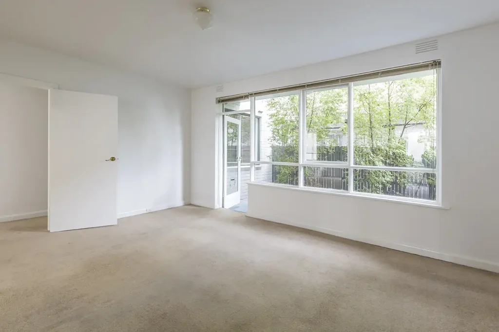 Spacious Style in a Peaceful Garden Setting
