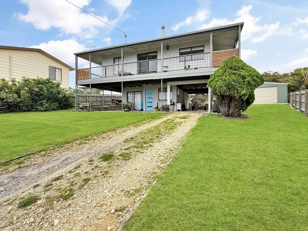 Lake Tyers Beach 3Zimmer Stunning Ocean Views | Family Home in Sought After Lake Tyers Beach