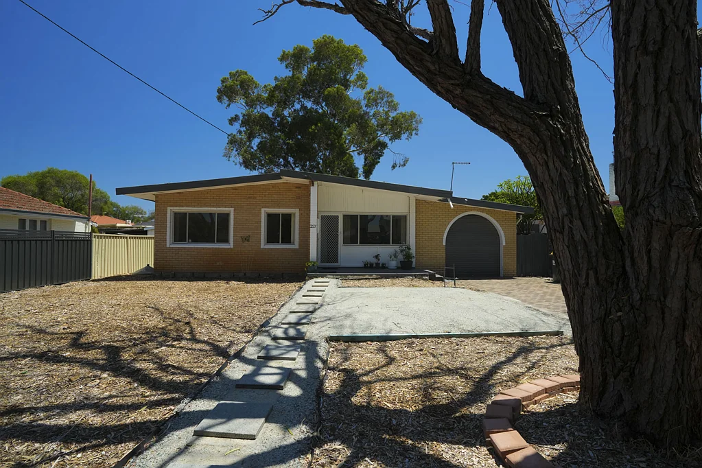 271 Morley Drive East, Lockridge, WA 6054