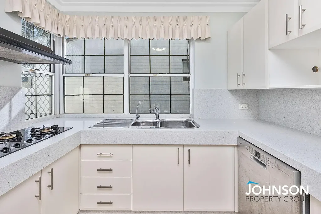 Applecross 3Phòng ngủ Spacious Villa - All reasonable offers will be presented.