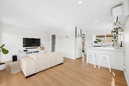1/1 Dalwhinnie Parade, Highland Park