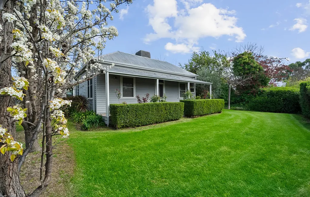 "Yalim"- Charming 4 Bedroom Furnished Home for Rent