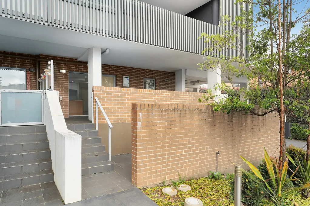1/37 Gover Street, Peakhurst, NSW 2210