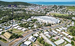 31-33 Rockhampton Road, Yeppoon