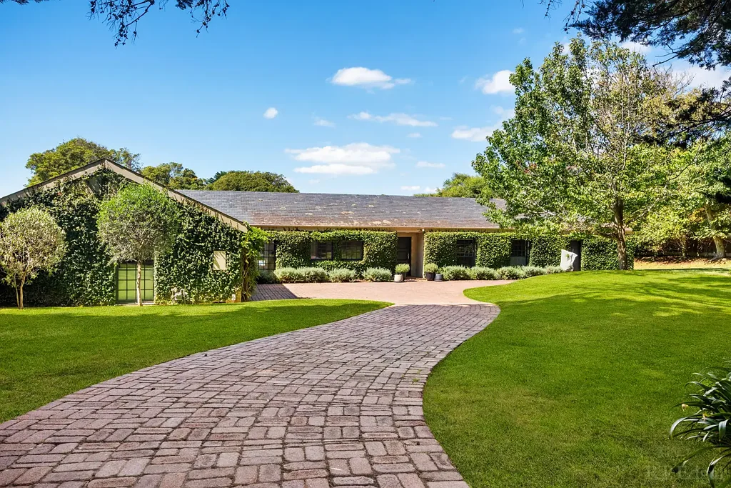 Portsea 5 Bedroom Vendor Terms Available