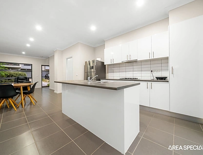 4 Queenie Way, Cranbourne West, VIC 3977, 3房, 2浴, House