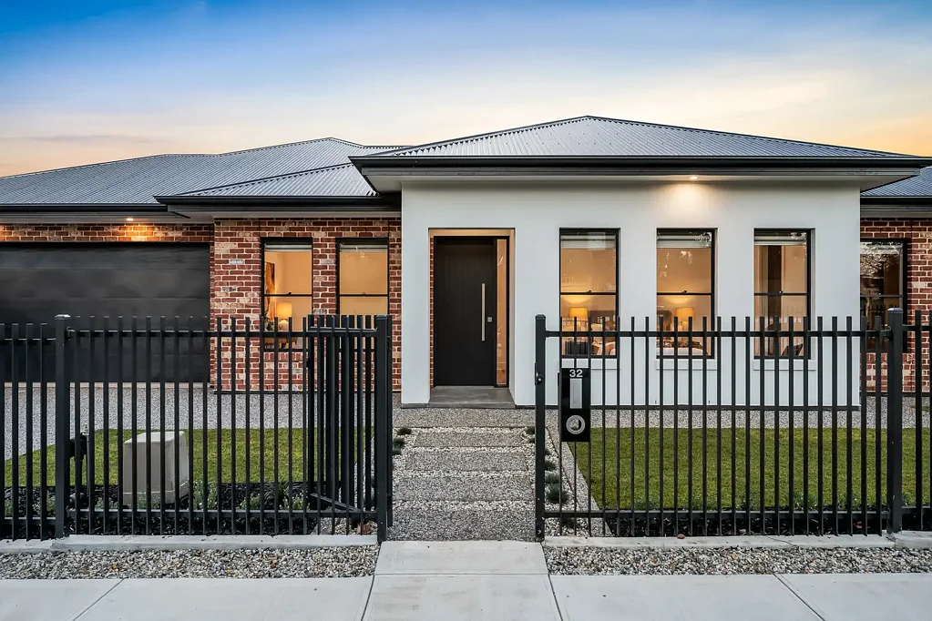 Broadview 3ਬੈੱਡਰੂਮ NEWLY COMPLETED TORRENS TITLE HOME – SUPERIOR CITY FRINGE LIVING AT ITS FINEST