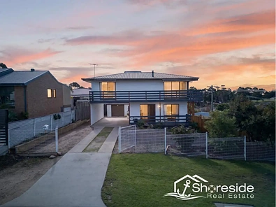 Lakes Entrance 4房  Wake Up to Ocean Views