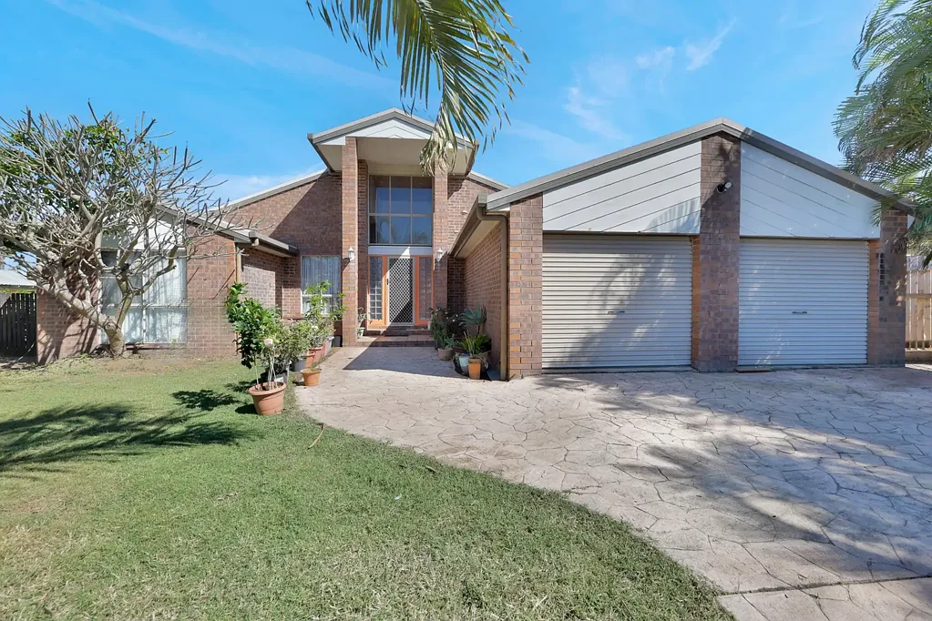 Hay Point 3Kwarto Coastal Living with Character, Space & Potential