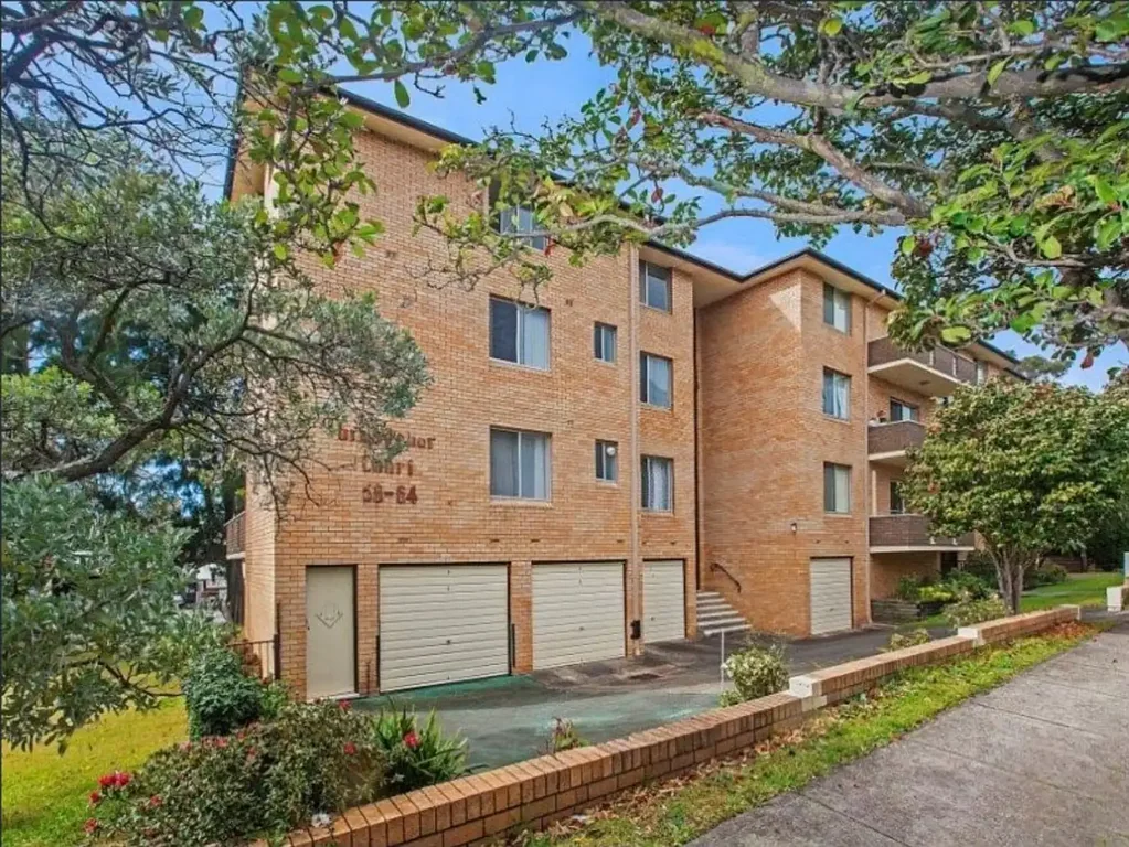 Super Spacious 1 Bedroom Unit!