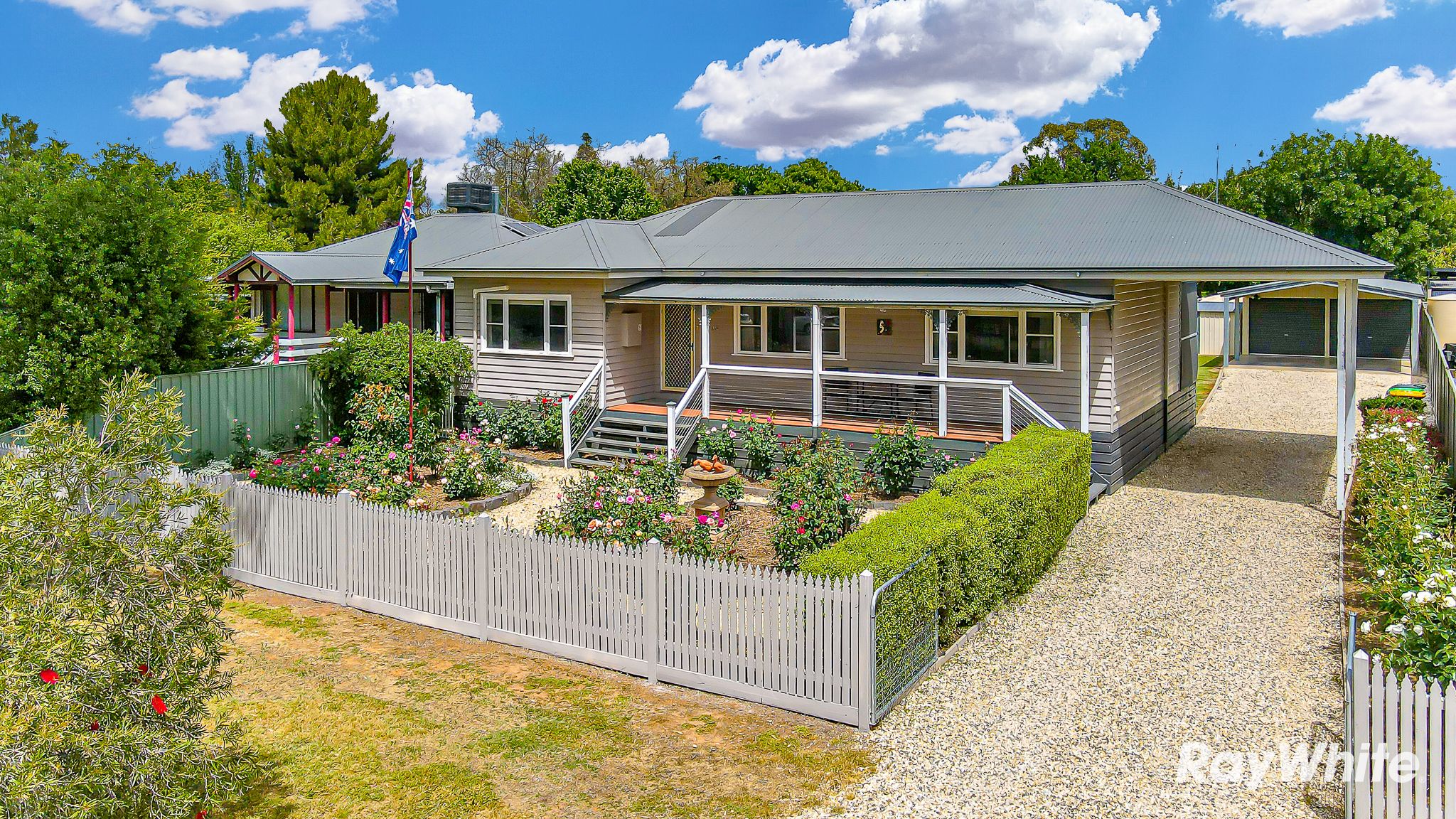 15 BEAUCHAMP ST, HEATHCOTE VIC 3523, 0 rūma, 0 rūma horoi, House