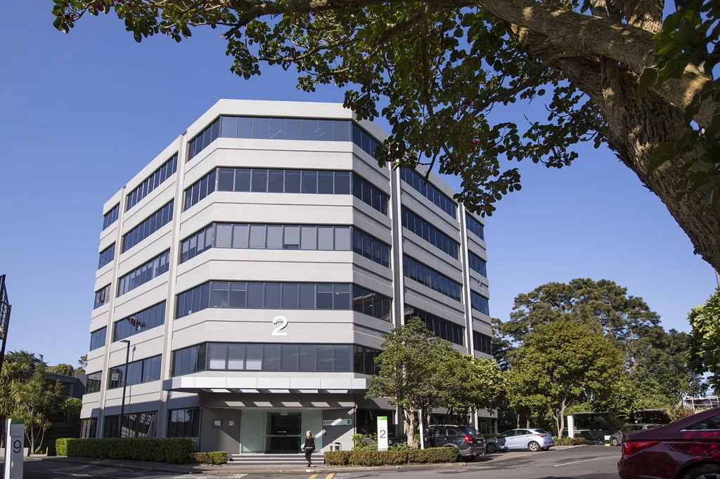 Ellerslie High Quality Office - Ample Carparks