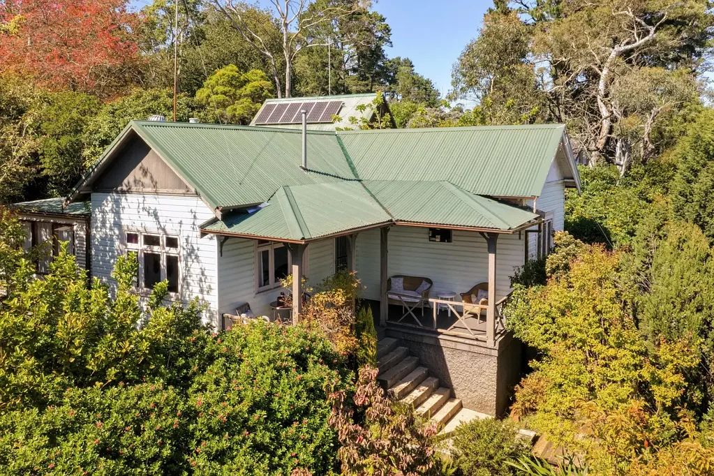 Charming 1910s Cottage in Convenient Location