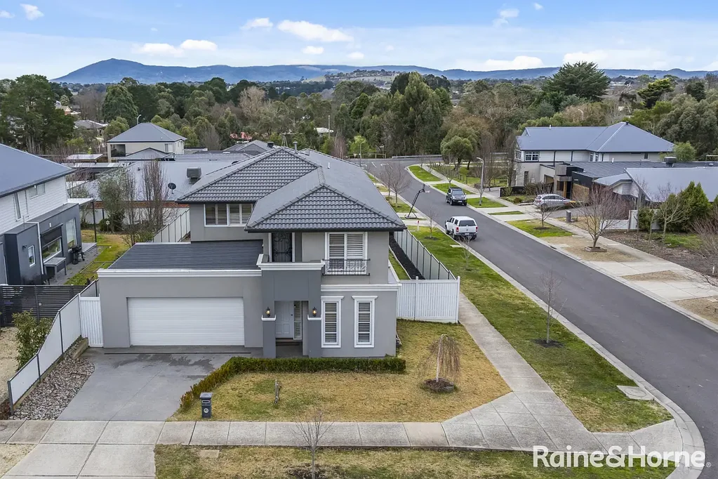 12 Manassa Drive, Gisborne, VIC 3437