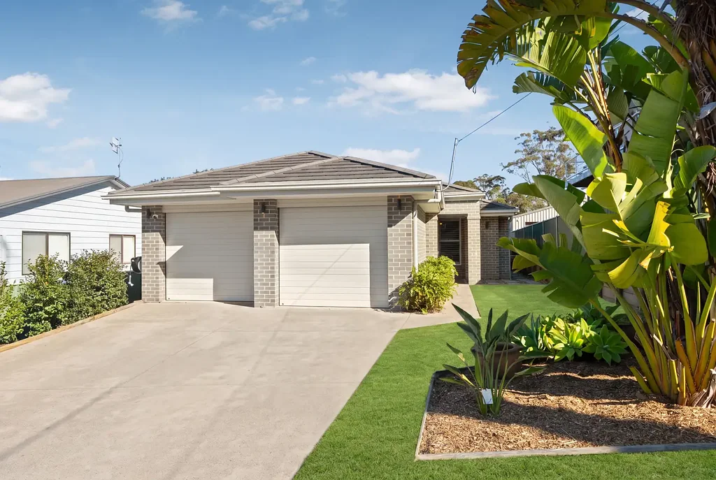 Springfield 4 Bedroom Modern Single-Level Living, Ready To Enjoy