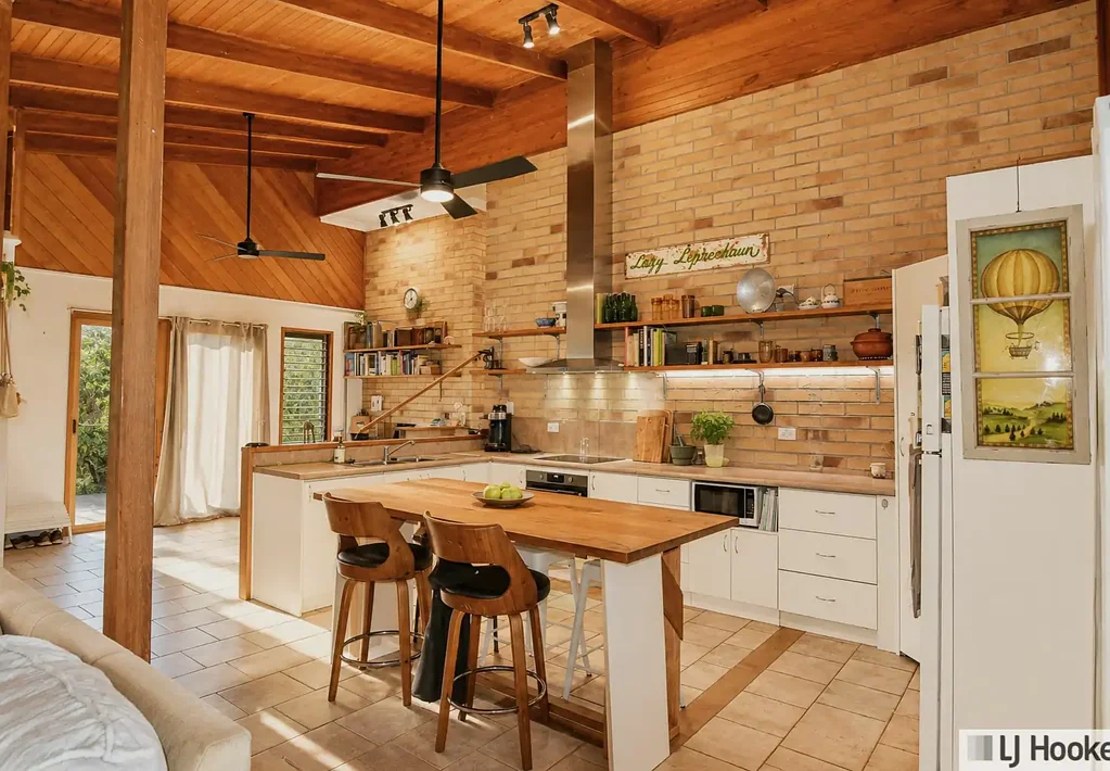 Tully 3 Bedroom Tropical Oasis Living in Town — Renovated 3-Bedroom Home with Pool