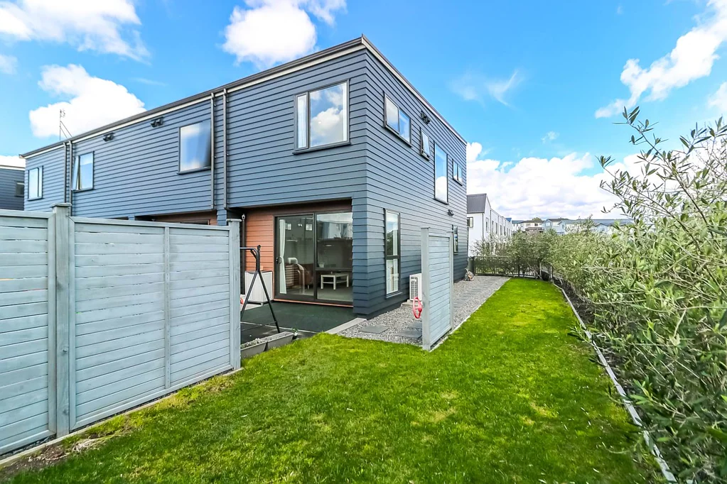 Whenuapai 3ਬੈੱਡਰੂਮ Sun-Filled Corner Home  Freehold  Fletcher Built