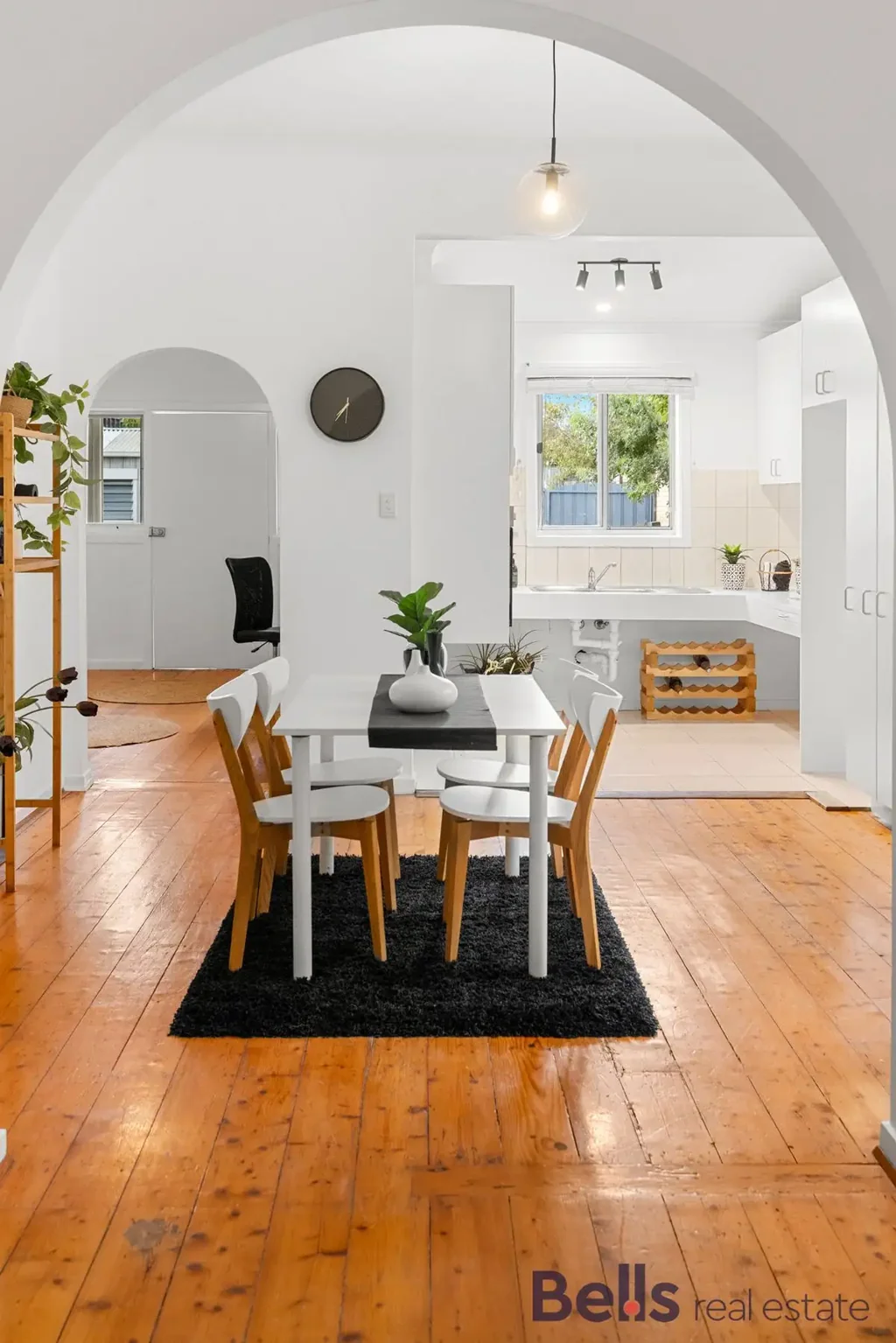 Sunshine 4બેડરૂમ Californian Bungalow Charm with Modern Family Flexibility