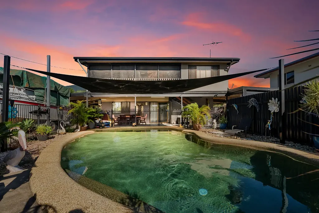 Gordonvale 4房  Exceptional Dual-Living Family Home with Income & Growth Potential on 769m²”