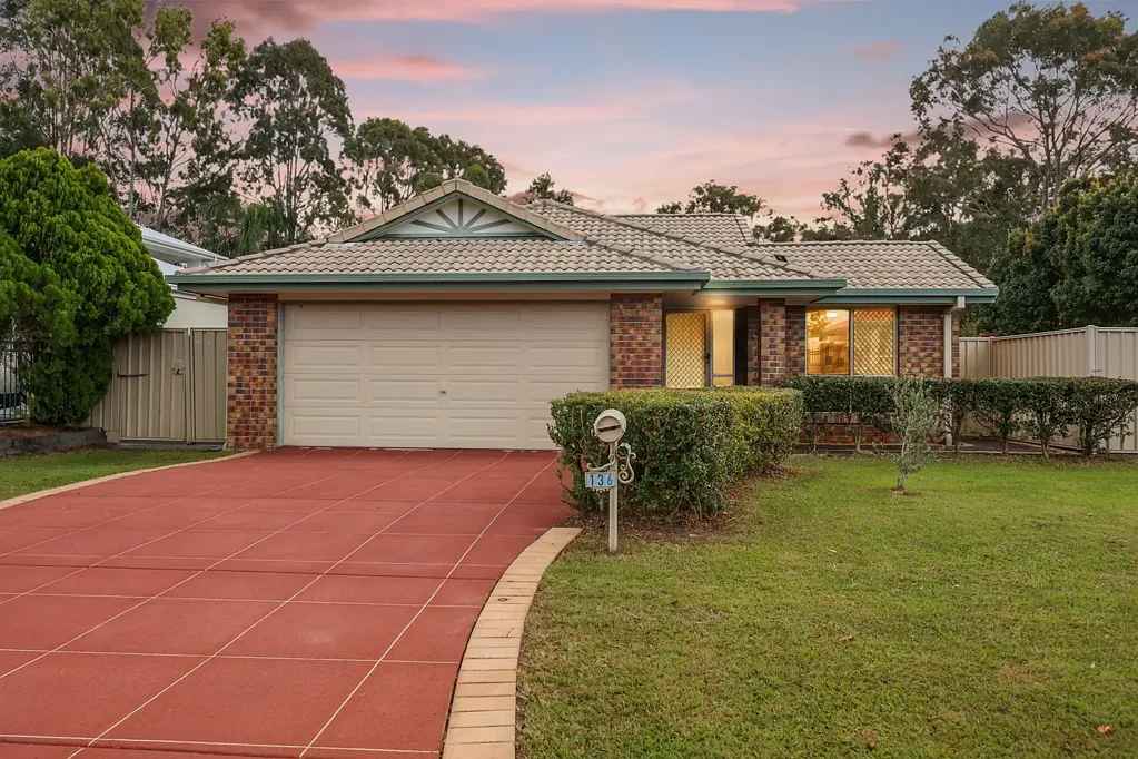 Drewvale 4ਬੈੱਡਰੂਮ Beautiful Newly Painted Family Home with New Flooring in Stretton State College Catchment and in Convenient Location