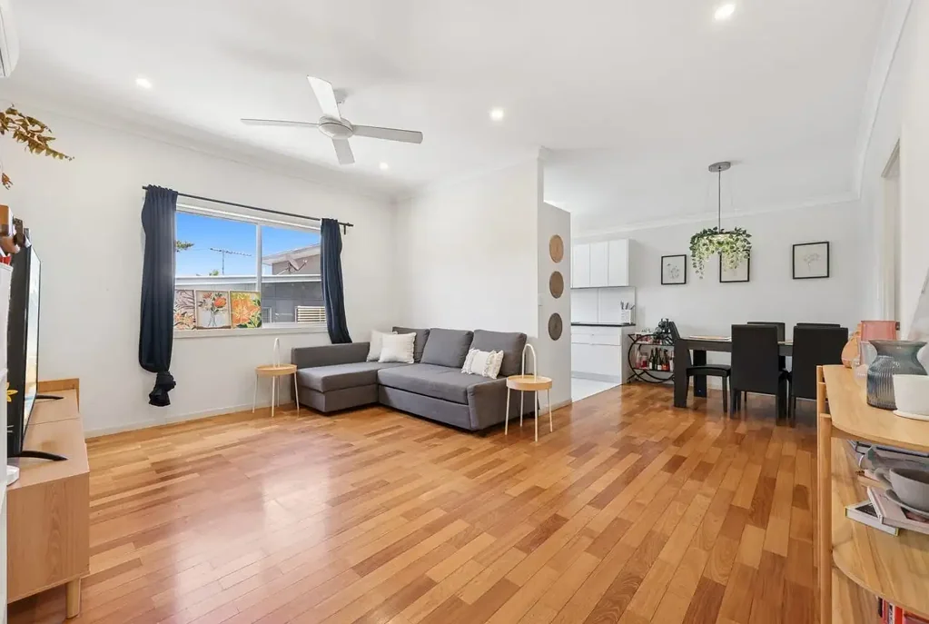 Low-Maintenance Living in the Heart of Holland Park West