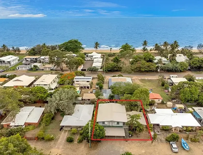 1,2,3/34 Coral Street, Saunders Beach, Townsville, 7 rūma, 3 rūma horoi, Unit