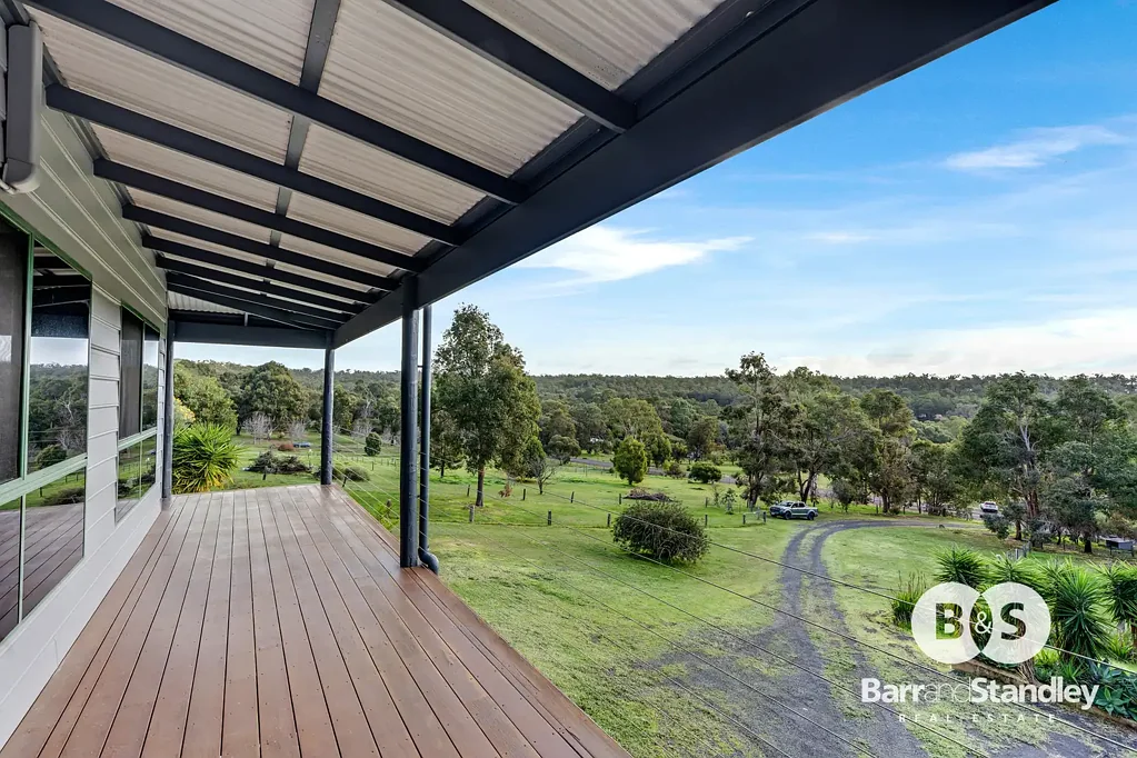 Argyle 5 Slaapkamer Spacious 4-Bed Family Home with Self-Contained Granny Flat- Amazing Views!!!